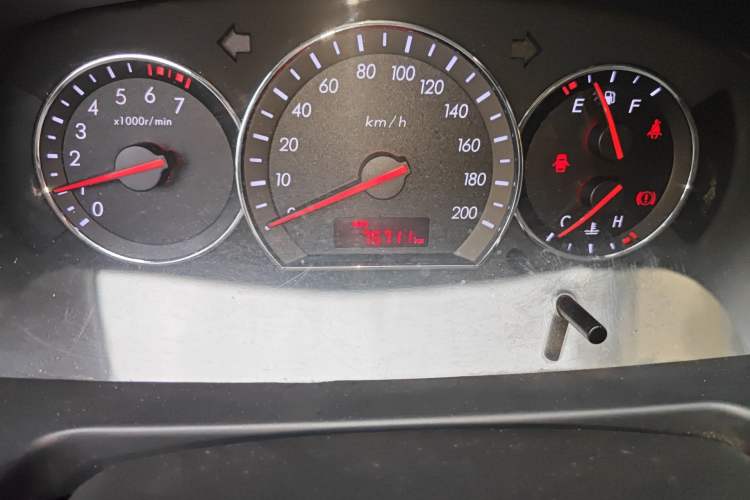 Used CHANGAN Alsvin V3 2012 1.3L Manual Comfort Version China IV Standard
