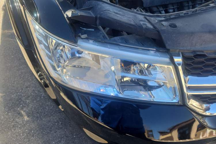 Used Dodge Journey 2013 2.4L Two-Wheel Drive Luxury Version