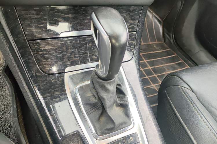 Used Citroen C5 2013 2.0L Automatic Luxury Model Gear Lever