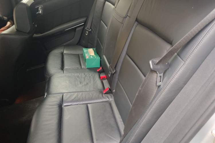 Used Mercedes-Benz E-Class 2010 E 300 L Fashion Model