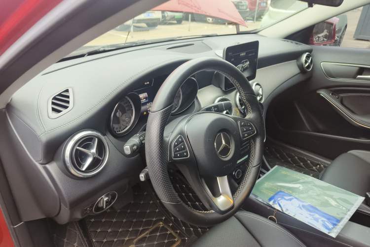 Used Mercedes-Benz GLA 2016 GLA 200 Fashion Model
