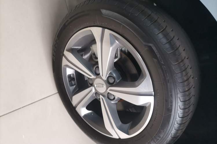 Used Geely Auto Emgrand L HiP 2024 Longteng Edition 1.5TD-DHT Pro 100KM Superior Model Exterior 5