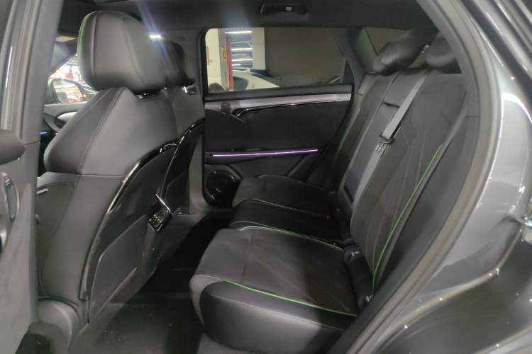 Used VOYAH FREE 2025 318 318 km Rear-Drive Touring Edition