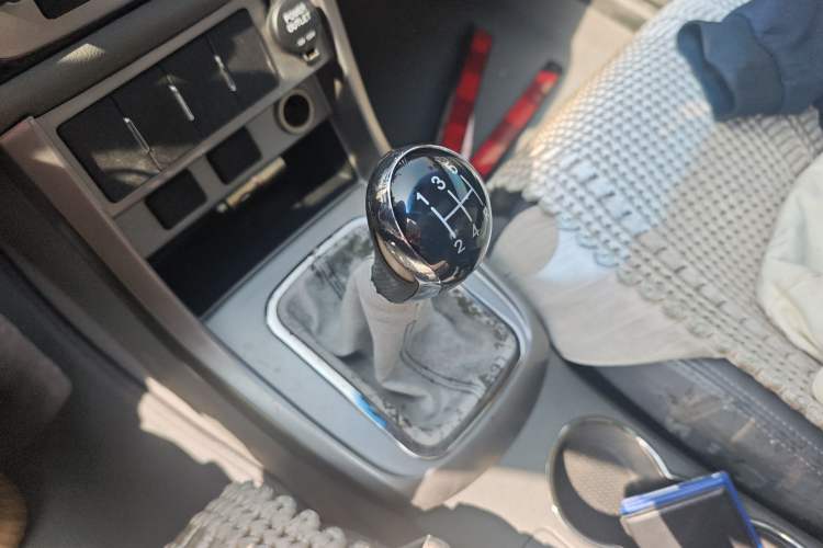 Used Geely Auto Classic Emgrand 2012 Sedan 1.8L Manual Luxury Model