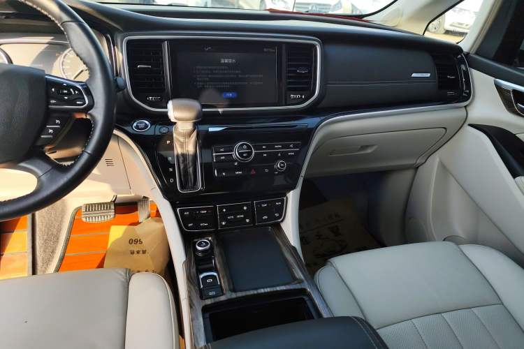 Used GAC Trumpchi M8 2018 320T Luxury Edition
