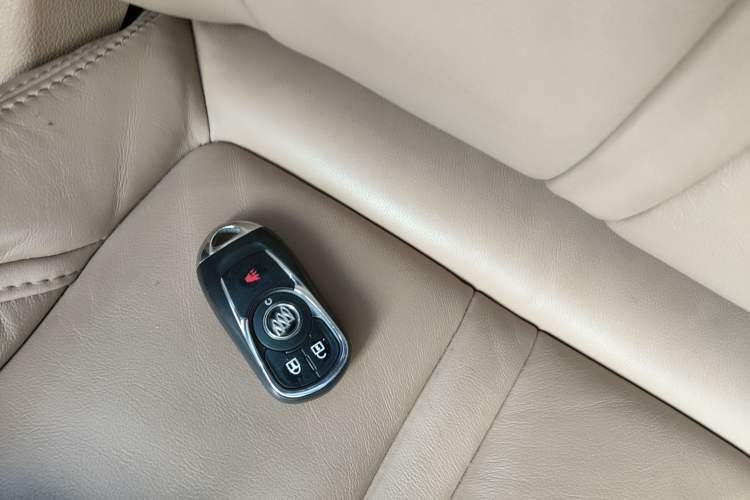 Used Buick GL8 2017 ES 28T Premium Version China V Standard