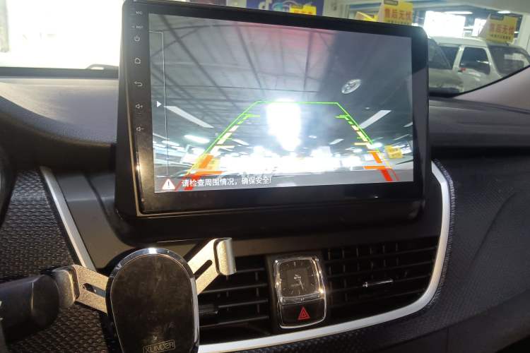 Used Baojun 730 2021 1.5L Manual Fashion Version 7 Seats Audio And AC Panel