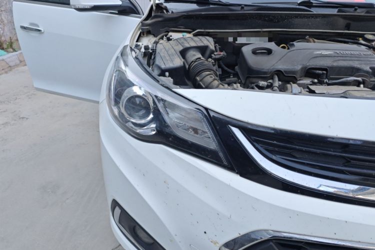 Used Chevrolet Malibu 2018 530T Automatic Fashion Edition Right Front Headlight