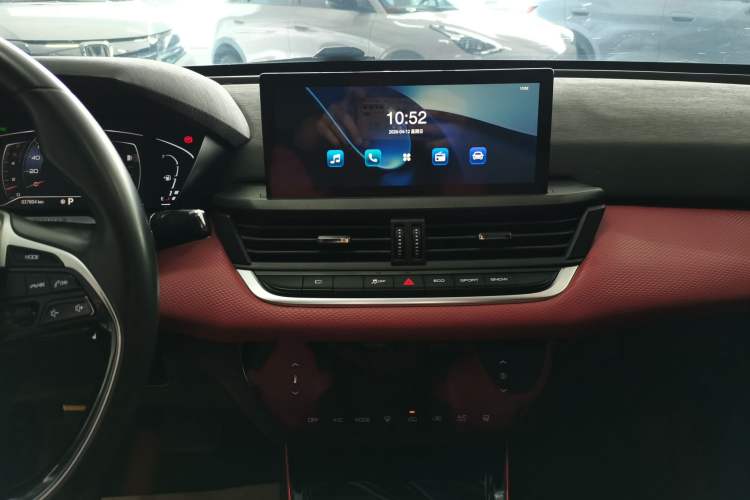 Used Dongfeng Aeolus Yixuan 2021 230T Automatic Zuiying Knight Edition Audio And AC Panel