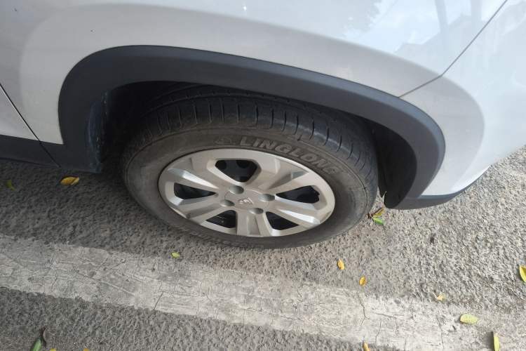 Used Baojun 510 2021 1.5L Manual Jingxiang Edition Right Front Wheel Hub