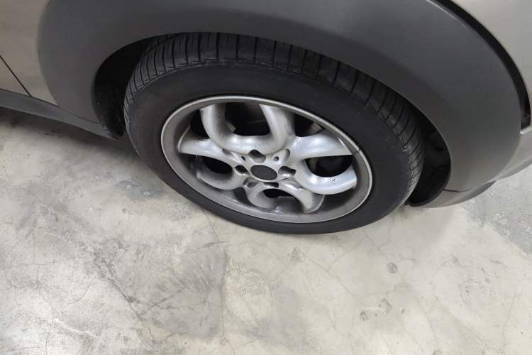 Used MINI Clubman 2011 1.6L COOPER Fun Right Front Wheel Hub