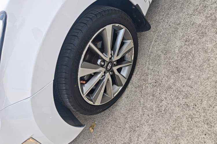 Used Hyundai Elantra (5th Generation / Langdong) 2015 1.6L Automatic Leading Model Exterior 4