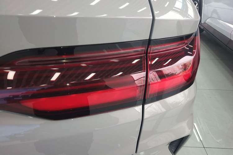 Used BYD Song PLUS New Energy 2025 DM-i 160KM Flagship Model
