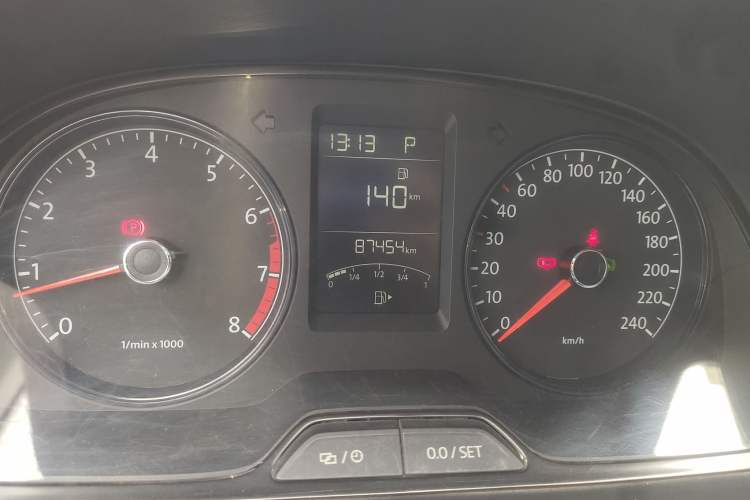 Used Volkswagen Lavida 2013 Revised Classic 1.6L Automatic Fashion Edition