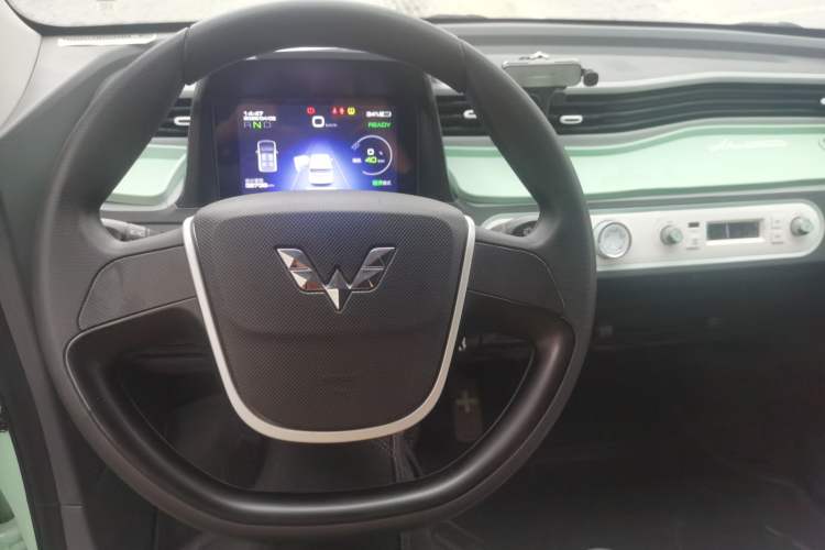 Used Wuling Hongguang MINIEV 2021 Macaron Fashion Edition Lithium-Ion Battery Center Console