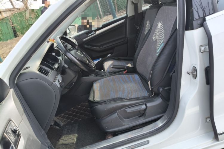 Used Volkswagen Sagitar 2017 180TSI Automatic Luxury Edition
