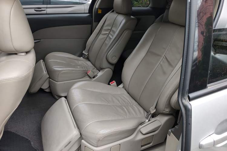 Used Toyota Previa 2007 3.5L 7-Seater Luxury Version Left Rear Seat