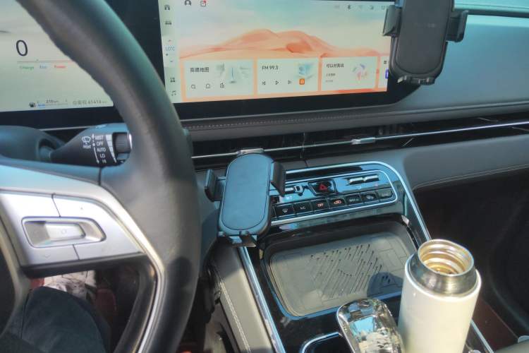 Used JAC Refine RF8 PHEV 2024 Zhiling Edition 1.5T 150KM Flagship Model – Lithium Iron Phosphate Audio And AC Panel