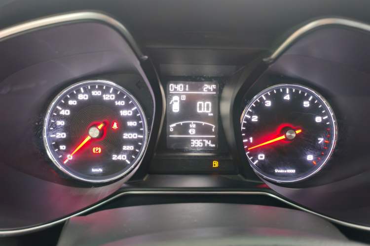 Used MG 6 2017 20T Manual Luxury Smart Connect Version China V Standard Instrument Cluster