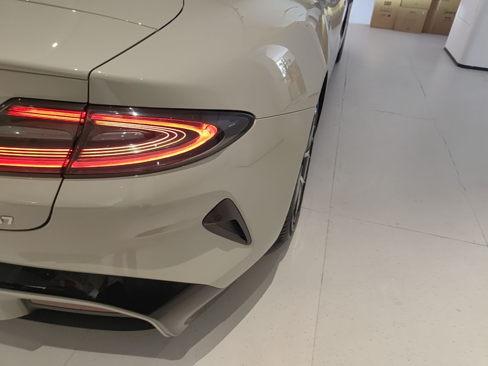 Xiaomi Auto SU7 2024 Rear-Drive Long-Range Intelligent Driving Version — снимка 9