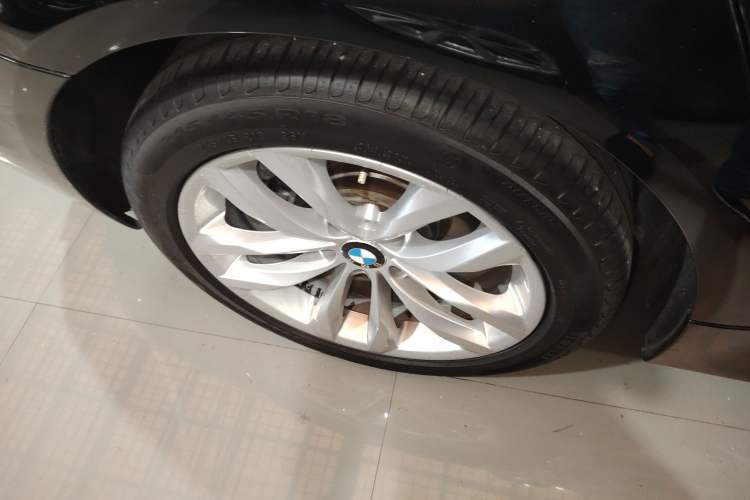 Used BMW 5 Series 2015 535Li Leading Model Right Rear Wheel Hub