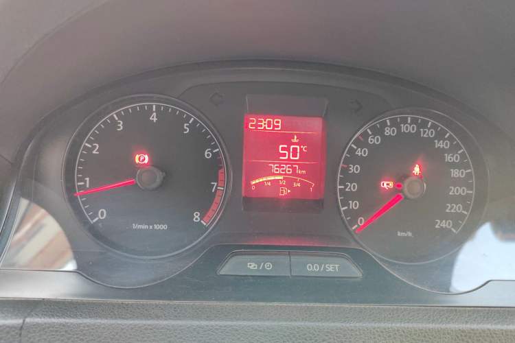 Used Volkswagen Santana 2015 1.6L Manual Comfort Edition Instrument Cluster