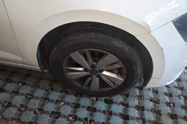 Used Volkswagen Polo 2023 Revised Plus 1.5L Automatic – Enjoy Life Edition Right Front Wheel Hub