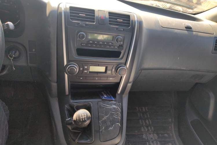 Used Jinbei Express 2018 2.0L Standard Version V19 Audio And AC Panel