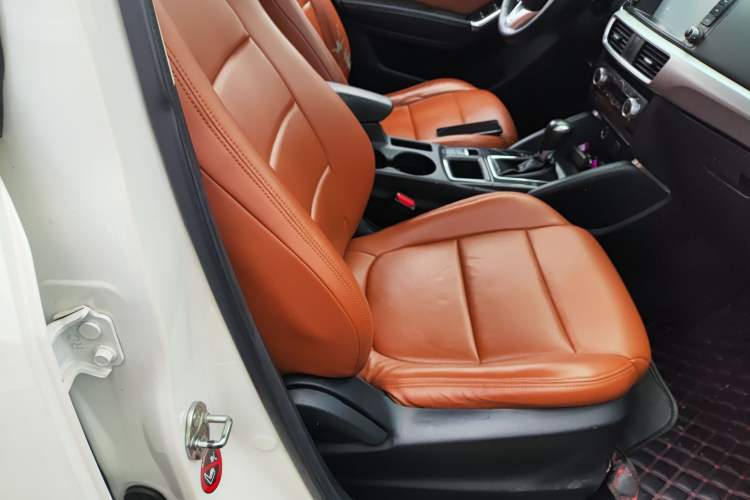 Used Mazda CX-5 2015 2.0L Automatic Two-Wheel Drive Urban Version
