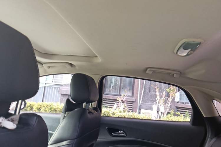 Used Ford Escort 2015 1.5L Automatic Fashion Model
