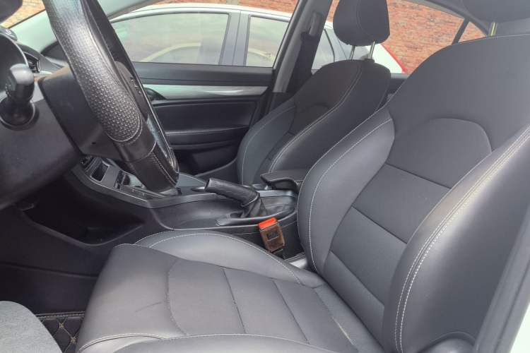 Used Geely Auto Emgrand 2019 Leading Edition 1.5L Manual Luxury Model China VI Standard Left Front Seat