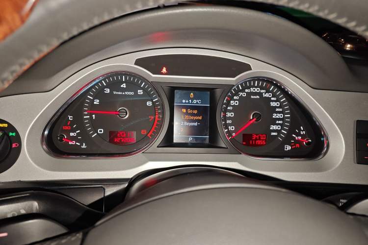 Used Audi A6L 2011 2.0 TFSI Automatic Standard Edition
