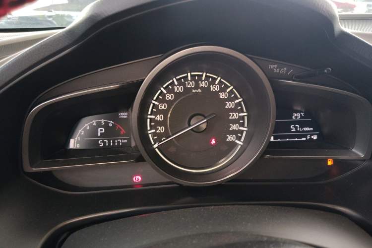 Used Mazda 3 Axela 2017 Sedan 1.5L Automatic Luxury Model China VI Standard