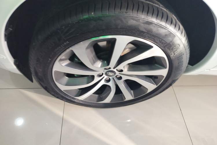 Used Land Rover Discovery Sport 2020 249 PS R-Dynamic Performance Tech Edition 7 Seats
