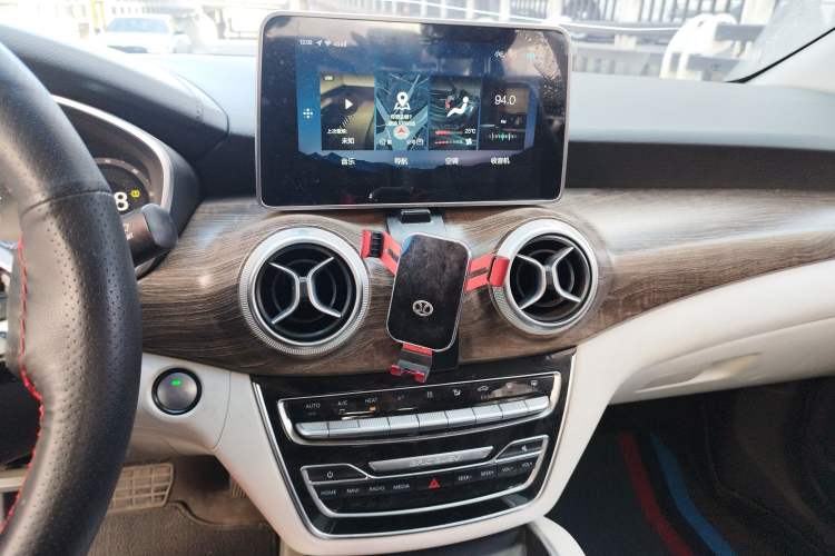 Used BAIC Beijing EU5 2018 R500 Smart Wind Edition Audio And AC Panel