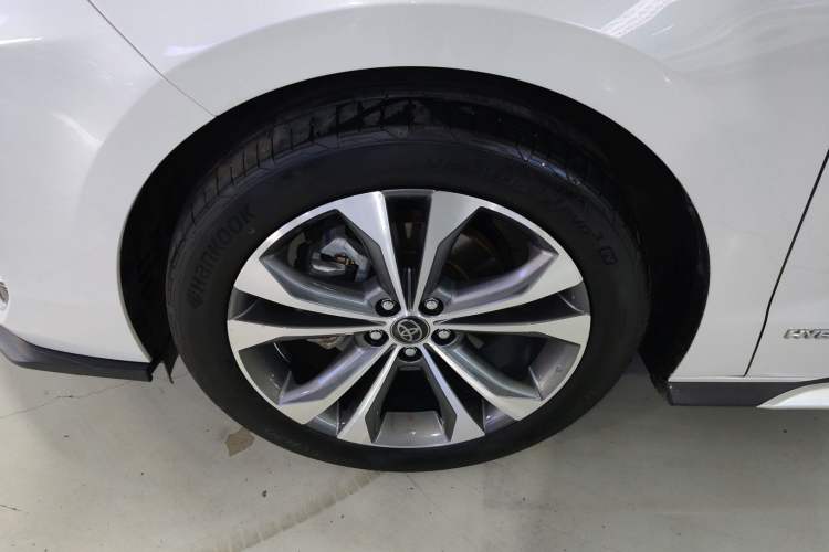 Used Toyota Granvia 2023 2.5L Hybrid Prestige PLUS Edition Left Front Wheel Hub