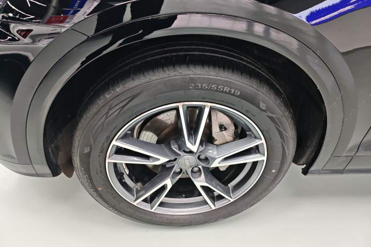 Used Audi Q5L 2018 40 TFSI Prestige Fashion Edition China V Left Front Wheel Hub