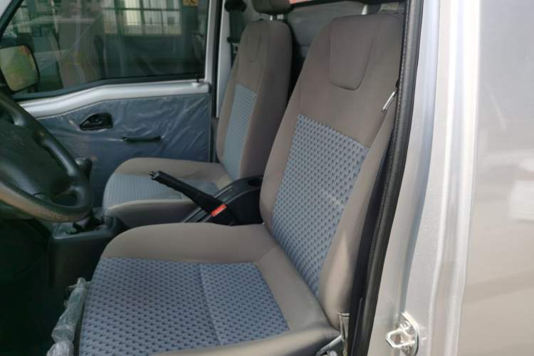 Used Wuling Zhiguang Small Truck 2023 1.5L Single-Row Heavy-Duty Version LAR Left Rear Seat