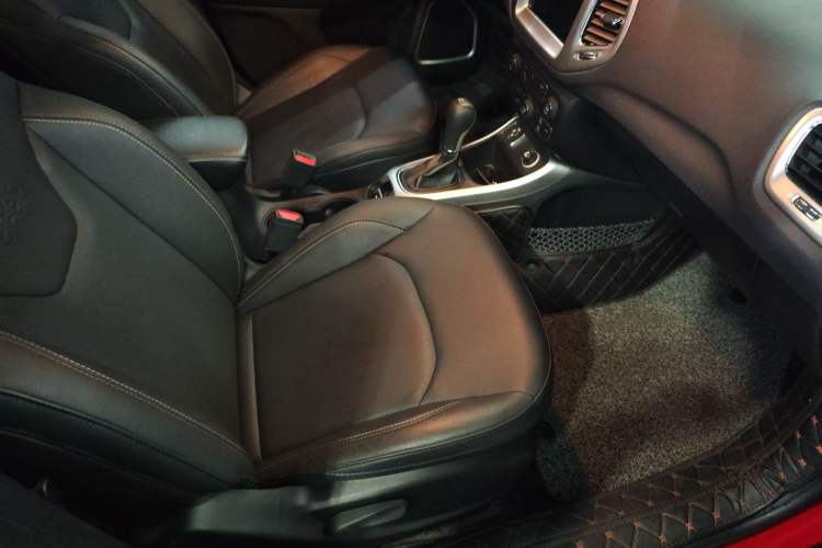 Used Jeep Compass 2017 200T Automatic Family Edition