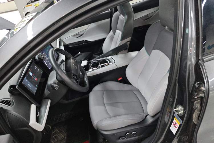 Used CHANGAN UNI-T 2023 2nd Generation 1.5T Flagship Version
