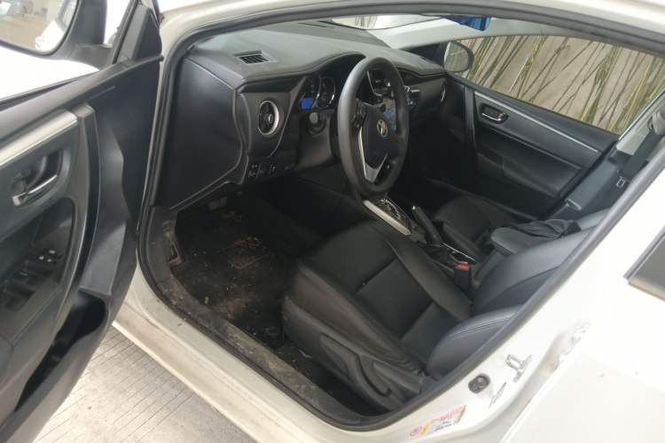 Used Toyota Corolla 2017 Revised Version 1.2T S-CVT GL Driver Seat