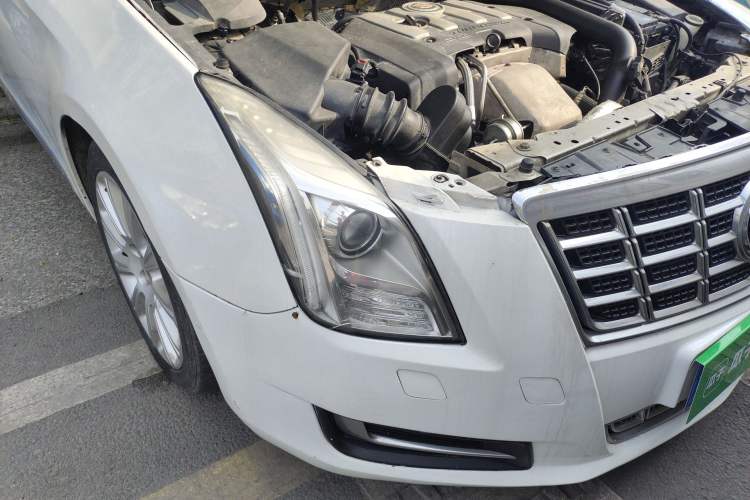 Used Cadillac XTS 2013 28T Comfort Model
