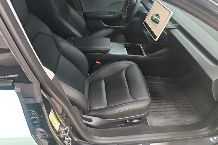 Used Tesla Model 3 2023 Rear-Wheel-Drive Version
