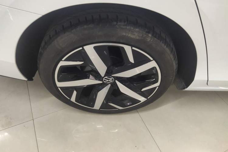 Used Volkswagen Lamando 2025 Lavida L 280TSI DSG Cool & Spicy Edition
