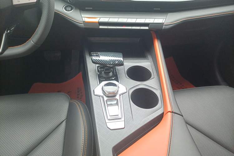 Used CHANGAN UNI-V 2022 1.5T Prestige Version
