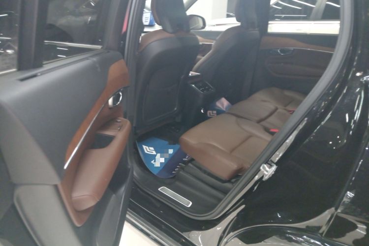 Used Volvo XC90 2019 T6 Zhiyi Edition 7-Seater China V Emission Standard
