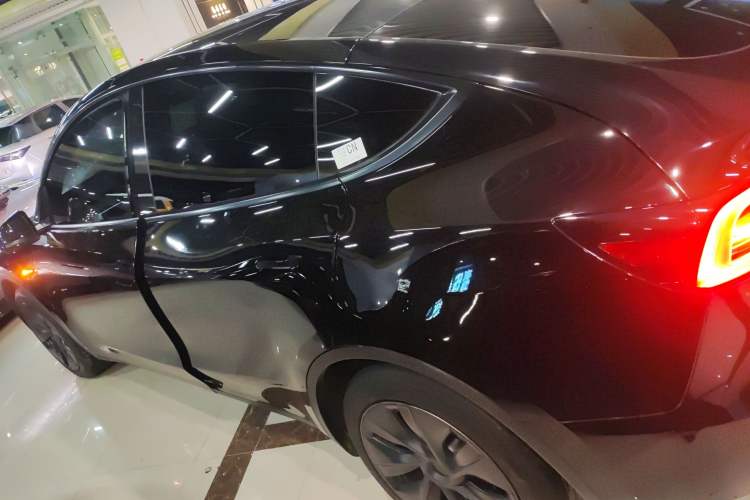 Used Tesla Model Y 2023 Rear-Wheel-Drive Version