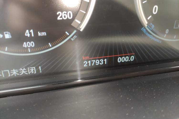 Used BMW X5 2014 xDrive35i Leading Model Odometer Close Up