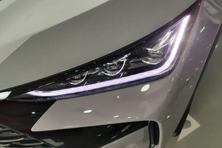 Used BYD Tang New Energy 2025 Intelligent Driving Version DM-i 115KM Flagship Edition Left Front Headlight