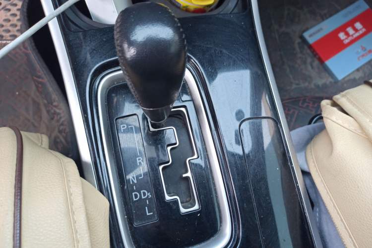 Used Mitsubishi Outlander 2018 2.0L Two-Wheel Drive Glory Edition 5 Seats